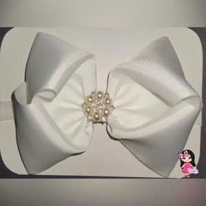 Girl hair accessories.